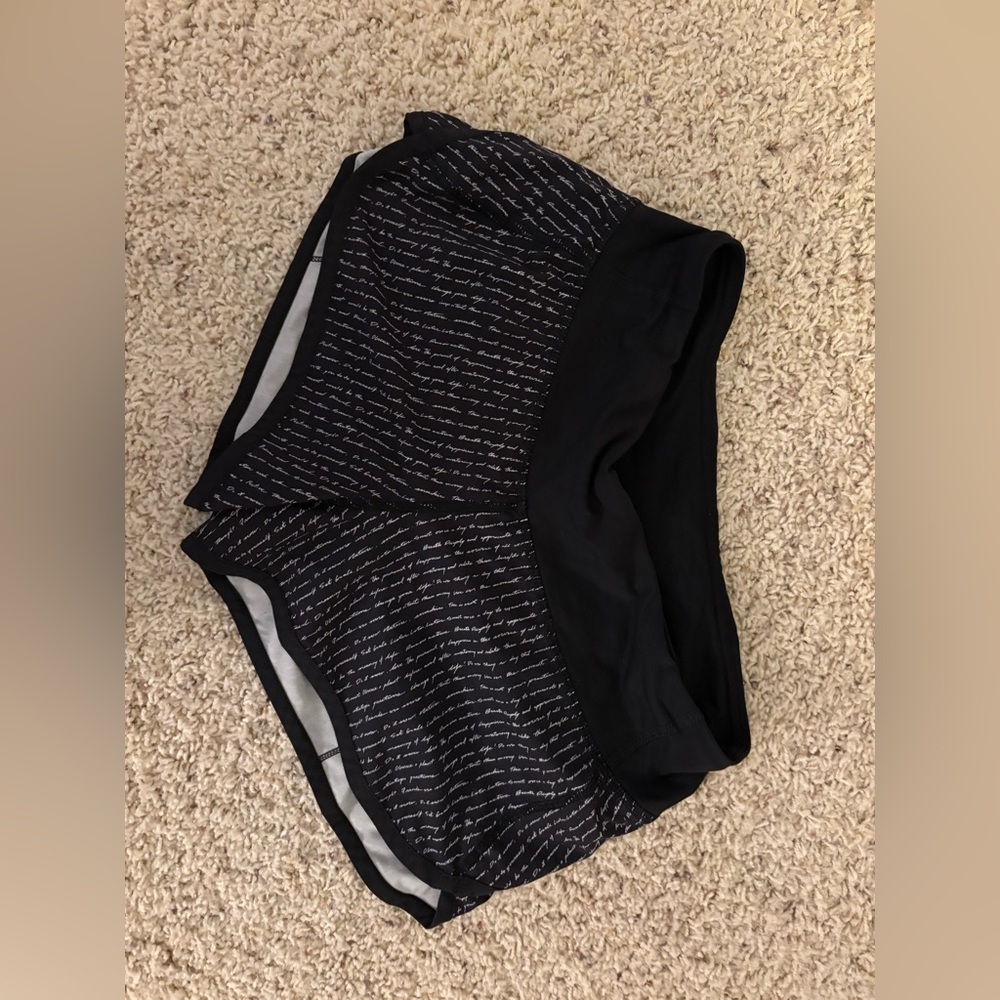Lululemon shorts sz 4